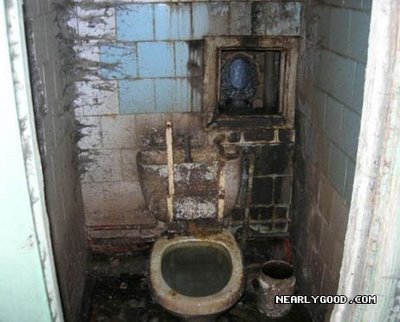 dirtytoilet.jpg